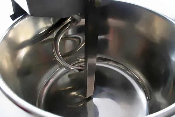 Машина тестомесильная МТ-25